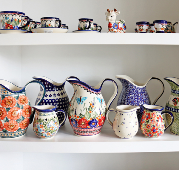 Ceramiczne naczynia, ręcznie malowane, ceramika artystyczna bolesławiec dzbanki