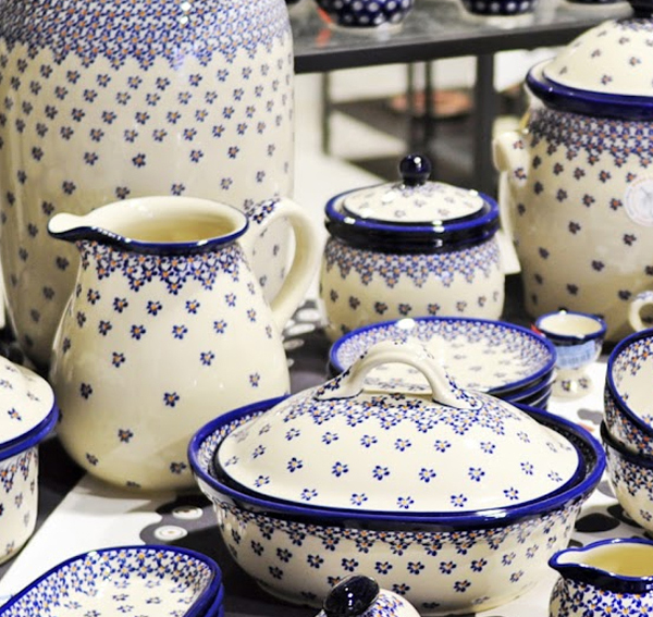 Ceramiczne naczynia, ręcznie malowane, ceramika artystyczna bolesławiec dekoracja 882A kwiatuszki, zakłady ceramiczne bolesławiec