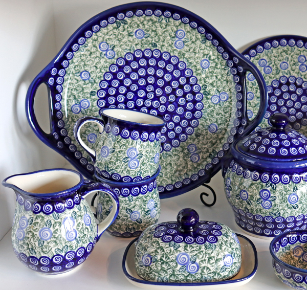 Ceramiczne naczynia, ręcznie malowane, ceramika artystyczna bolesławiec dekoracja 1073A kropki, zakłady ceramiczne bolesławiec