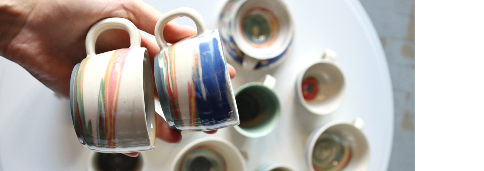 Ceramiczne naczynia, ręcznie malowane, ceramika artystyczna bolesławiec, manufaktura bolesławiec, dekoracja Mateusz Grobelny